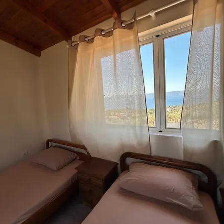 بيت للعطل Ziras Traditional Vatheia