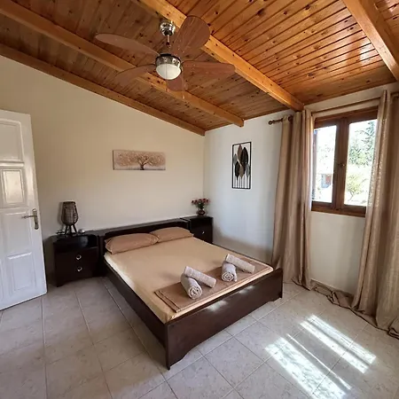 Ziras Traditional Vatheia